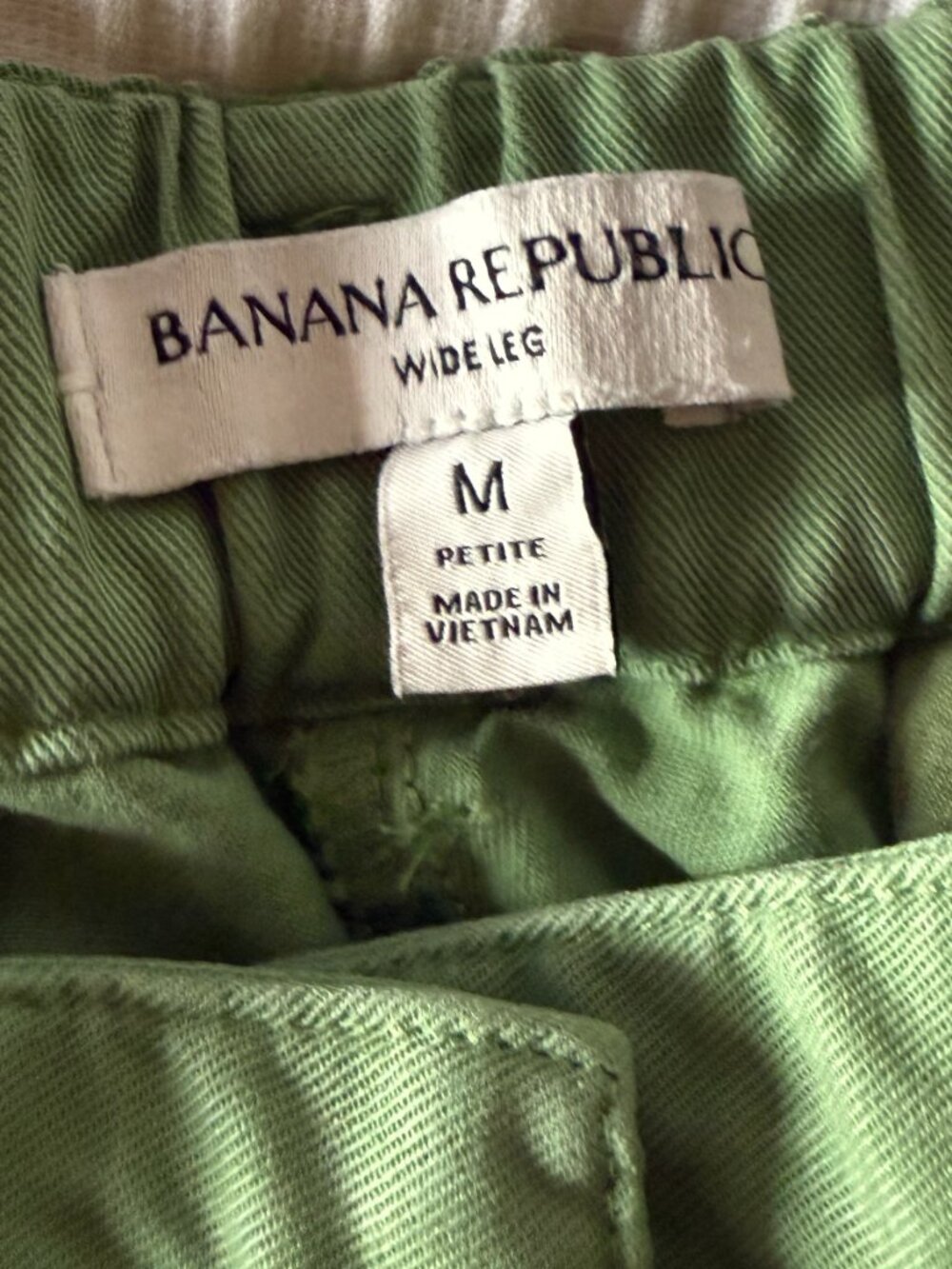 Banana Republic The Everyday Wide-Leg Pant, M Petite, Jungle Fern Green - Picture 5 of 8